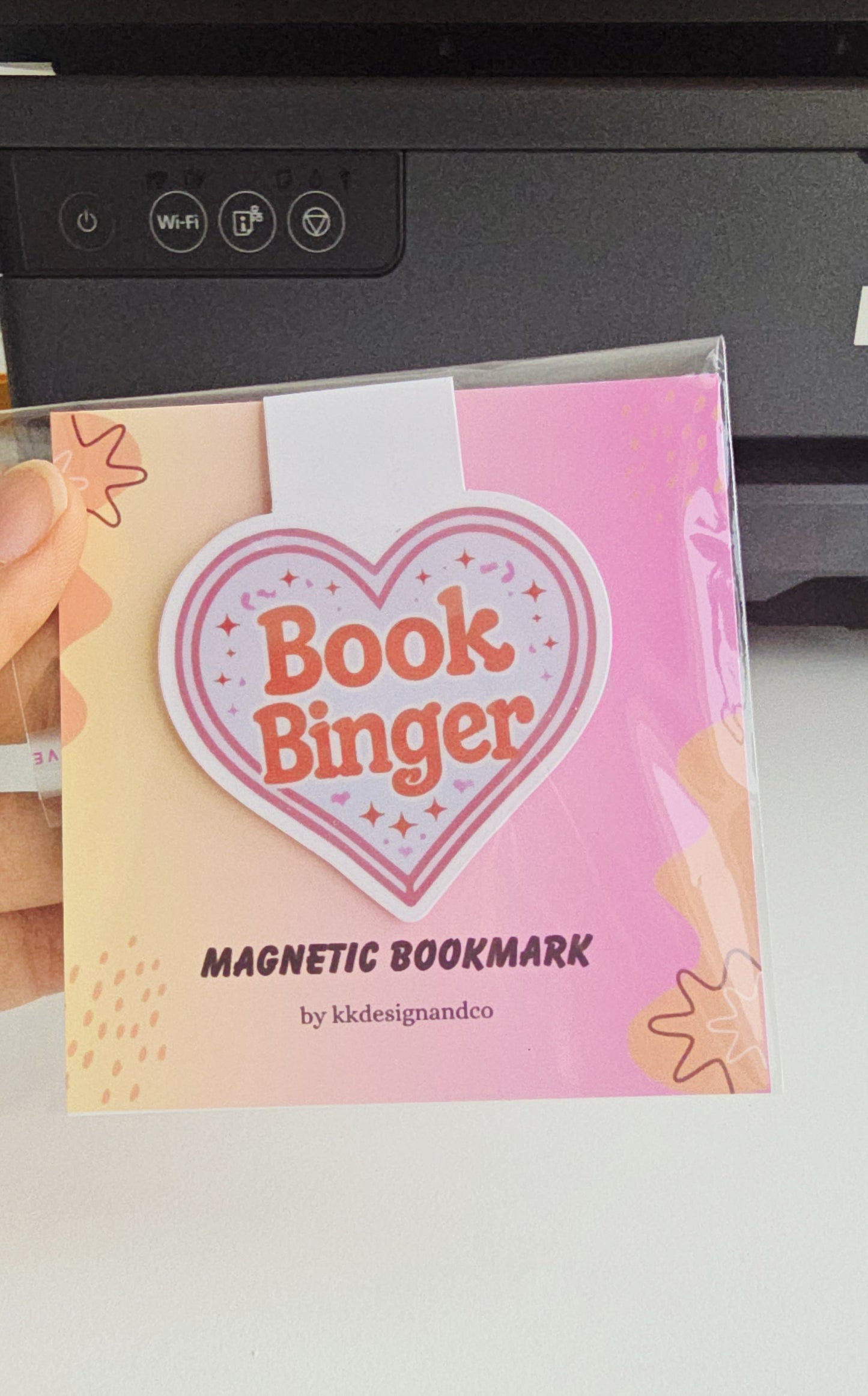 Book Binger 02 Magnetic Bookmark